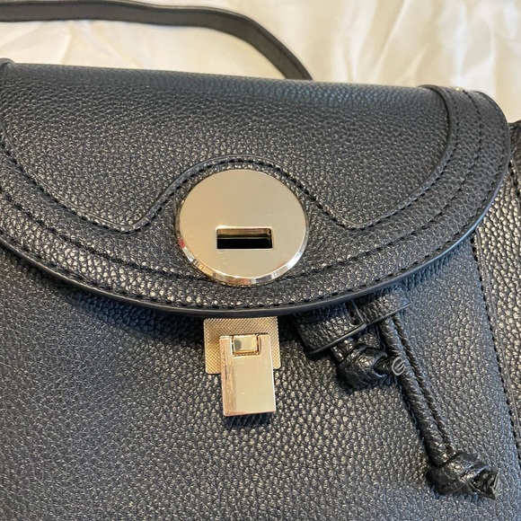 JustFab black backpack - Picture 4 of 7